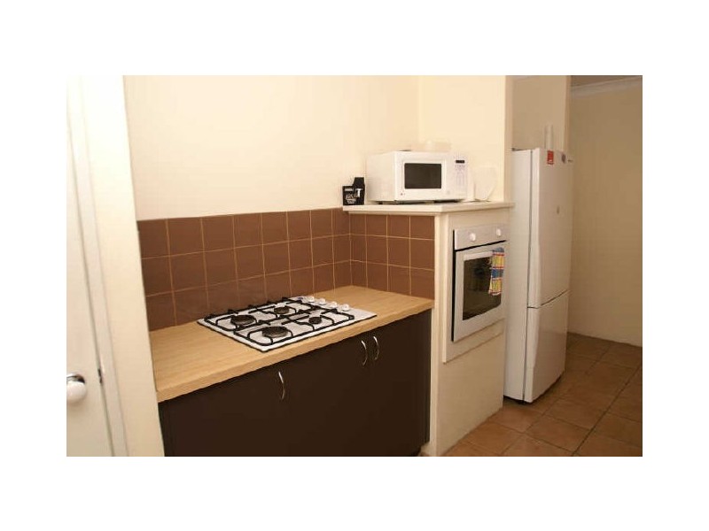 17 Sheffield Bend, Success WA 6164