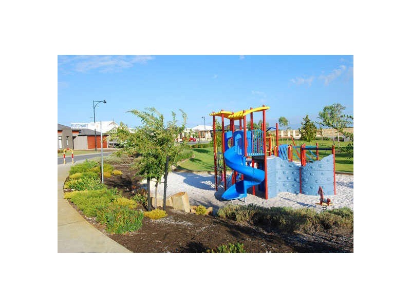 16 Camden Boulevard, Aubin Grove WA 6164