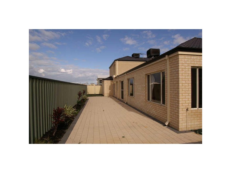 13 Blue Mountain Circuit, Aubin Grove WA 6164
