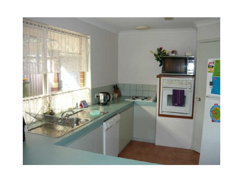 17 Bree Close, Atwell WA 6164