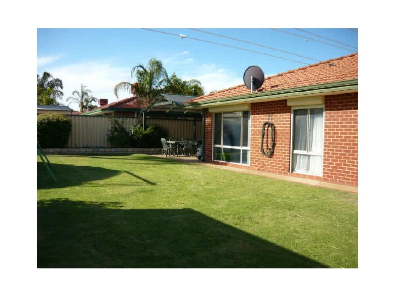 17 Bree Close, Atwell WA 6164