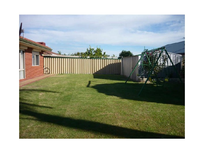 17 Bree Close, Atwell WA 6164