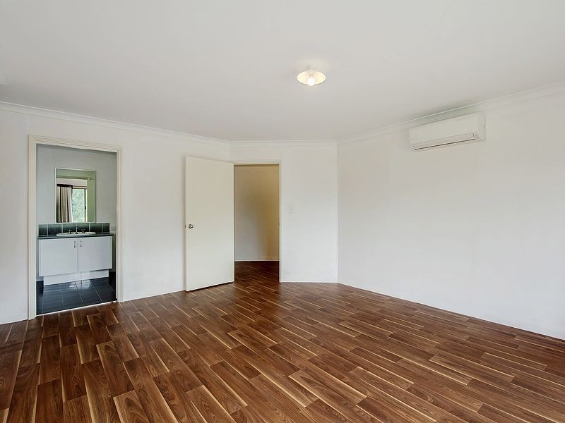 24 Madeira Turn, Darling Downs WA 6122