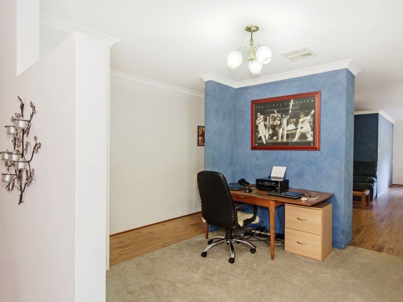 89 Amethyst Crescent, Mount Richon WA 6112