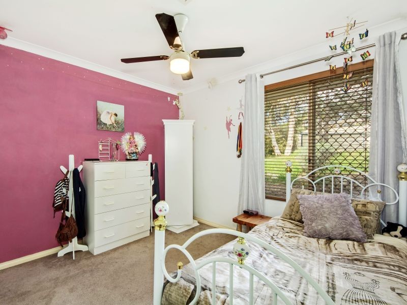 89 Amethyst Crescent, Mount Richon WA 6112