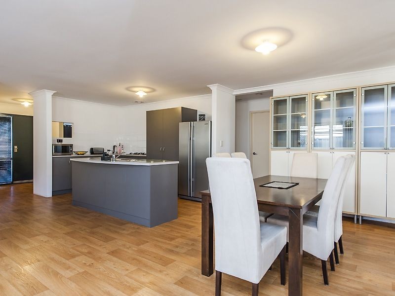 2 Mawson Close, Seville Grove WA 6112