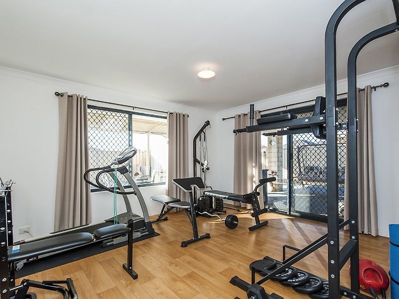 2 Mawson Close, Seville Grove WA 6112