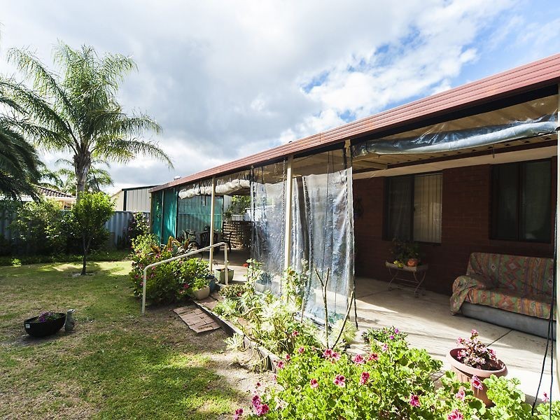 42 Chisholm Circle, Seville Grove WA 6112