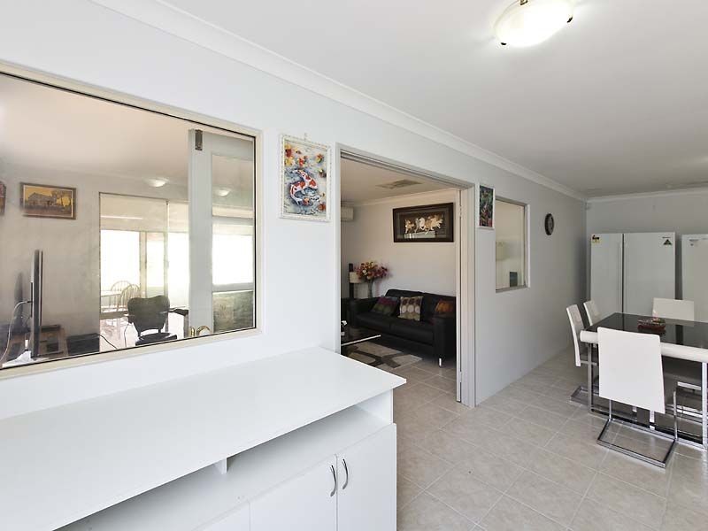 172 Brenchley Drive, Atwell WA 6164