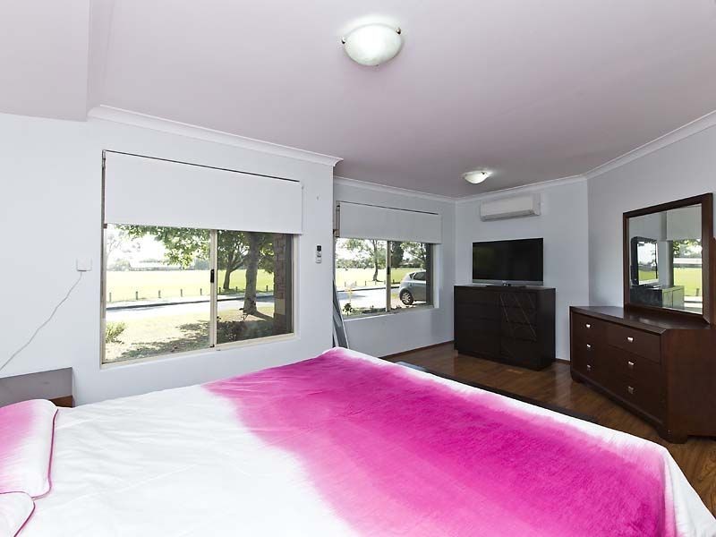 172 Brenchley Drive, Atwell WA 6164