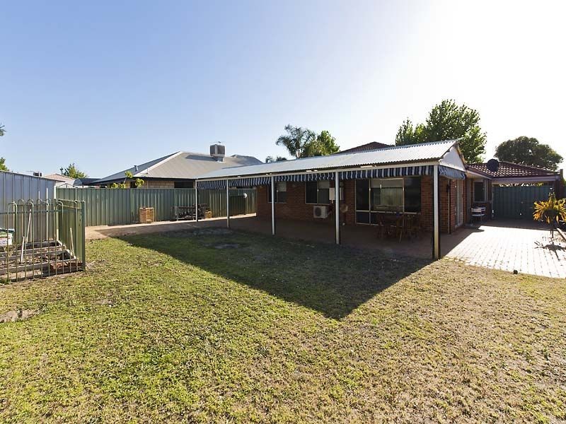 172 Brenchley Drive, Atwell WA 6164