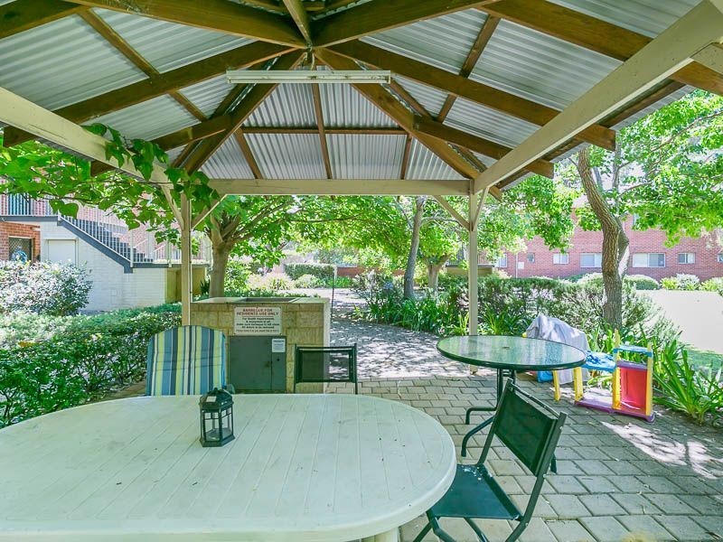 13/2 Benjamin Street, Armadale WA 6112