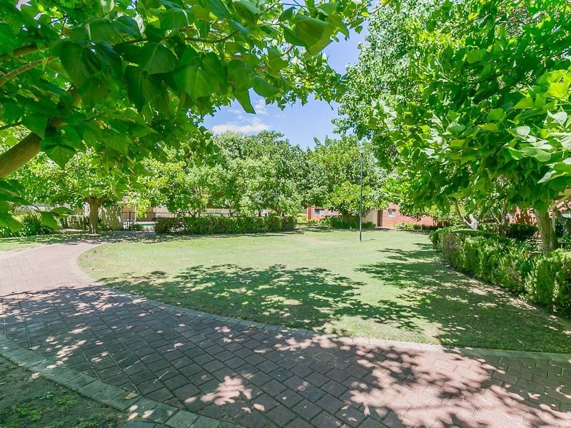 13/2 Benjamin Street, Armadale WA 6112