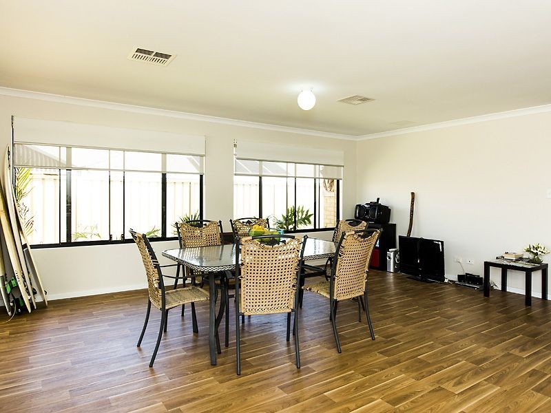 30 Mohan Loop, Hammond Park WA 6164