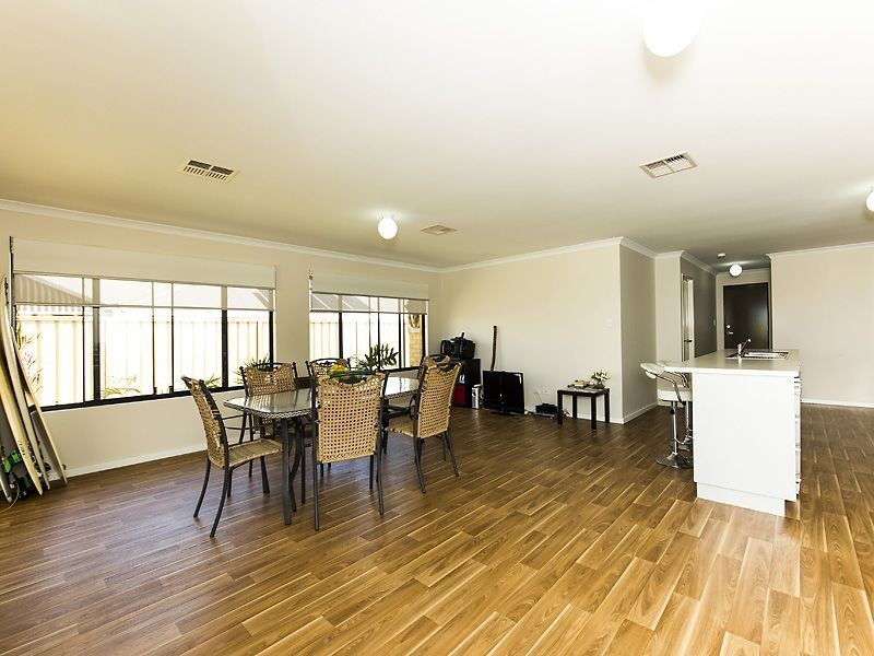 30 Mohan Loop, Hammond Park WA 6164