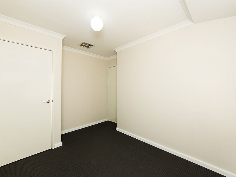 30 Mohan Loop, Hammond Park WA 6164