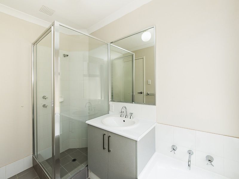 30 Mohan Loop, Hammond Park WA 6164