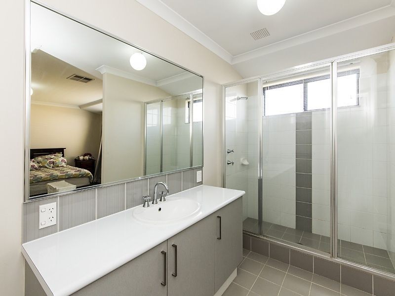 30 Mohan Loop, Hammond Park WA 6164