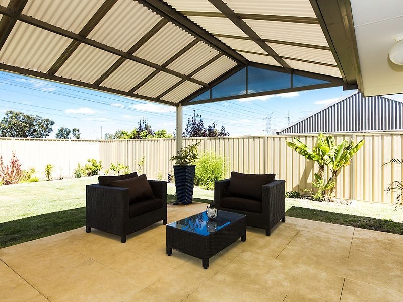 30 Mohan Loop, Hammond Park WA 6164