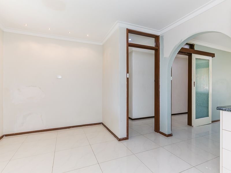 18 Hickson Avenue, Armadale WA 6112