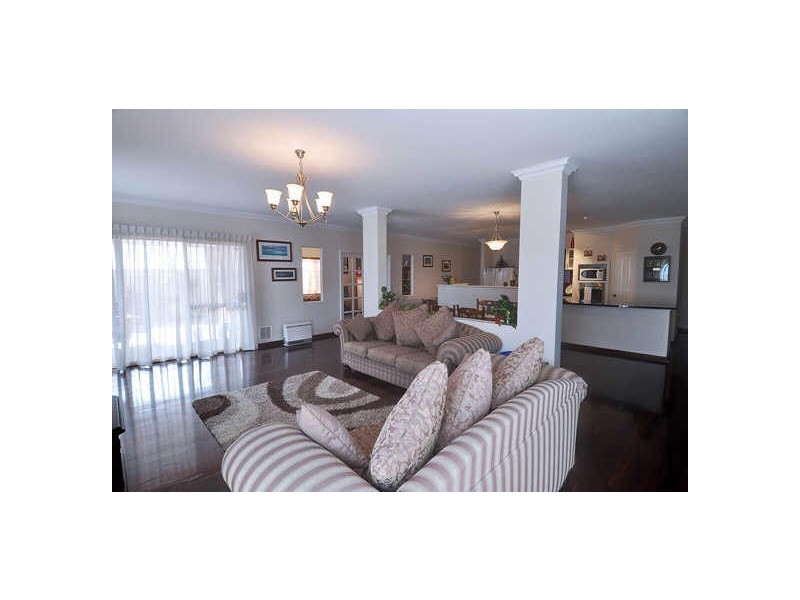 8 Dugong View, Yangebup WA 6164