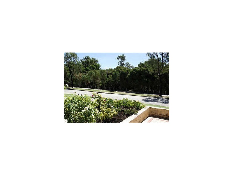 26 Hawkesbury Retreat, Atwell WA 6164
