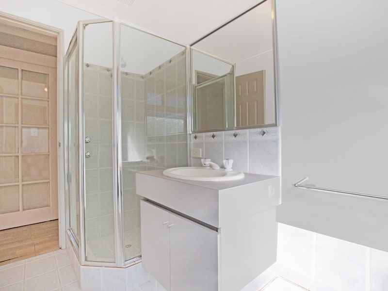 69 Brenchley Drive, Atwell WA 6164