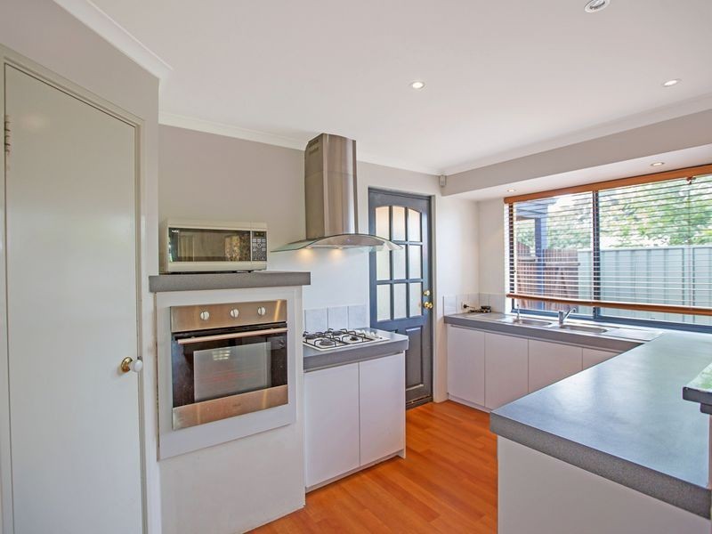 5 Wah Court, Atwell WA 6164