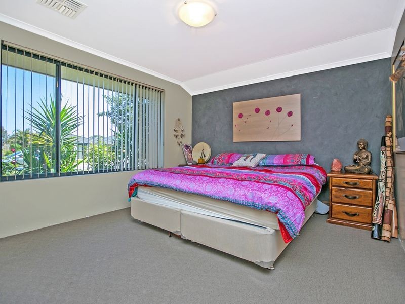 16 Milano Loop, Seville Grove WA 6112