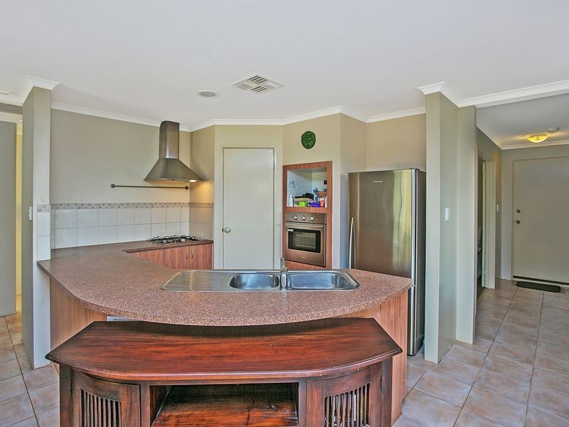 16 Milano Loop, Seville Grove WA 6112