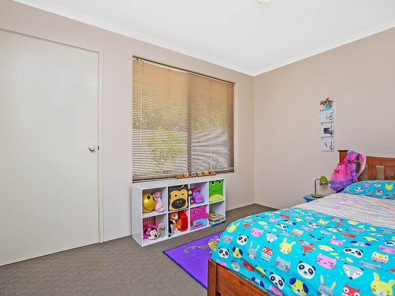 16 Milano Loop, Seville Grove WA 6112