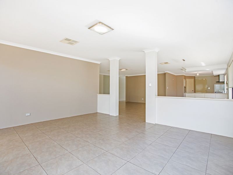 12 Normanby Bend, Success WA 6164