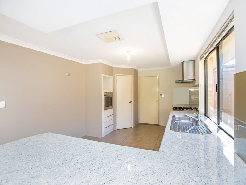 12 Normanby Bend, Success WA 6164