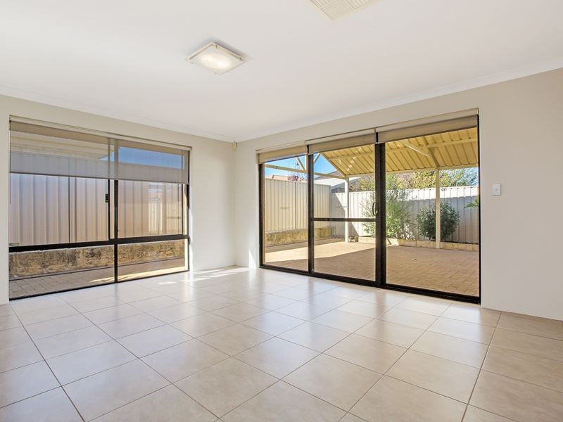 12 Normanby Bend, Success WA 6164