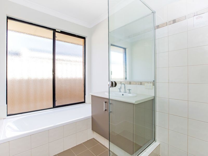 12 Normanby Bend, Success WA 6164