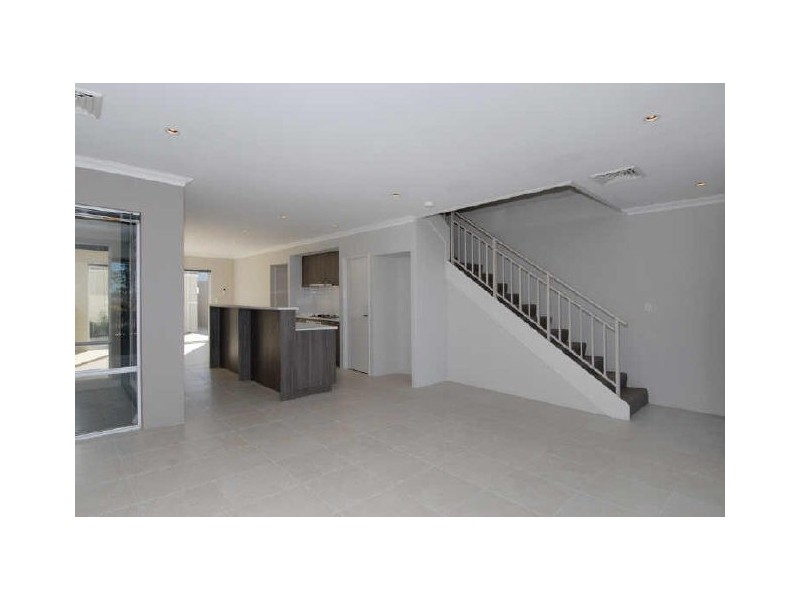 24 Congenial Loop, Atwell WA 6164