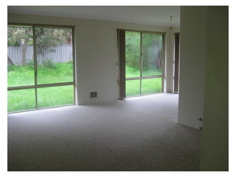 13 Catalpa Crescent, South Lake WA 6164