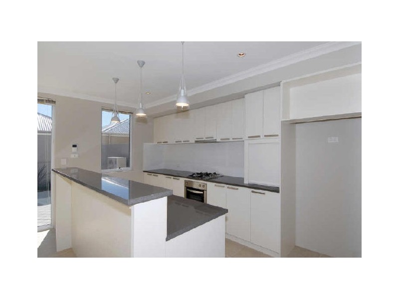 28 Congenial Loop, Atwell WA 6164