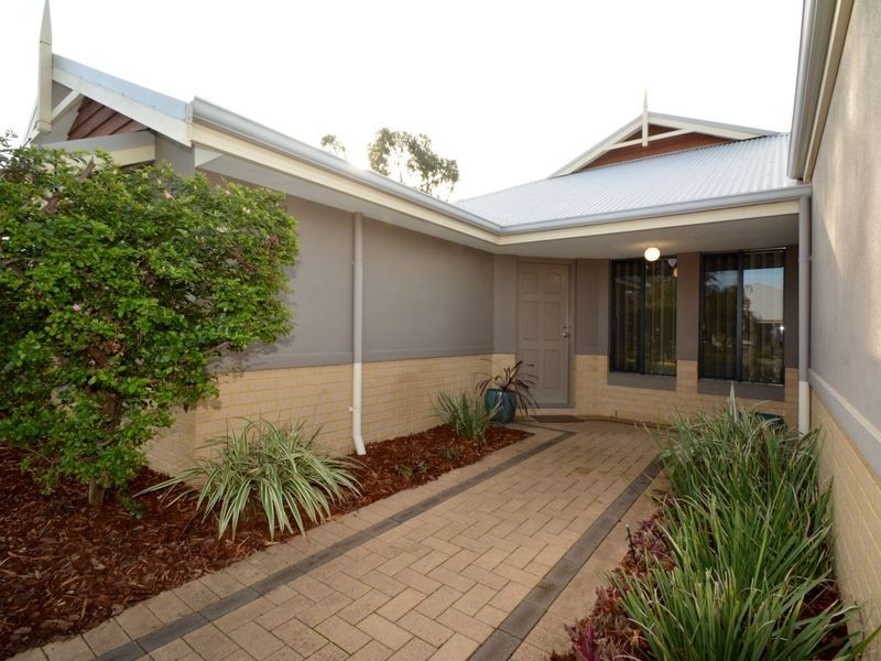 4 Yengo Mews, Aubin Grove WA 6164