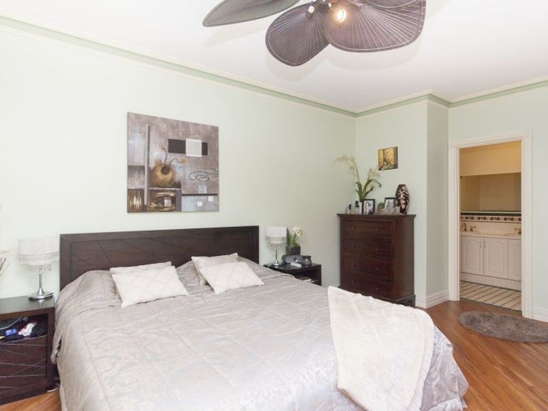 15 Staniland Street, Orange Grove WA 6109