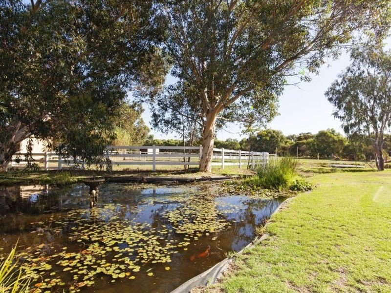 15 Staniland Street, Orange Grove WA 6109