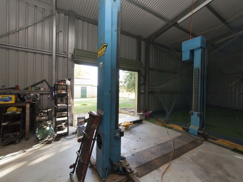 15 Staniland Street, Orange Grove WA 6109