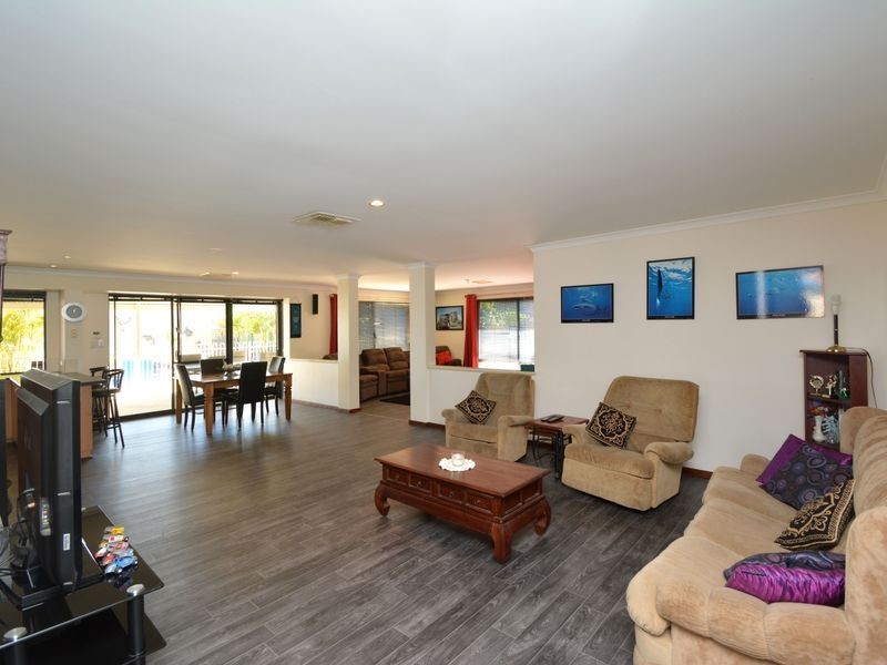 58 Feeney Gardens, High Wycombe WA 6057