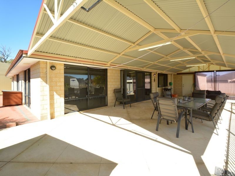 58 Feeney Gardens, High Wycombe WA 6057