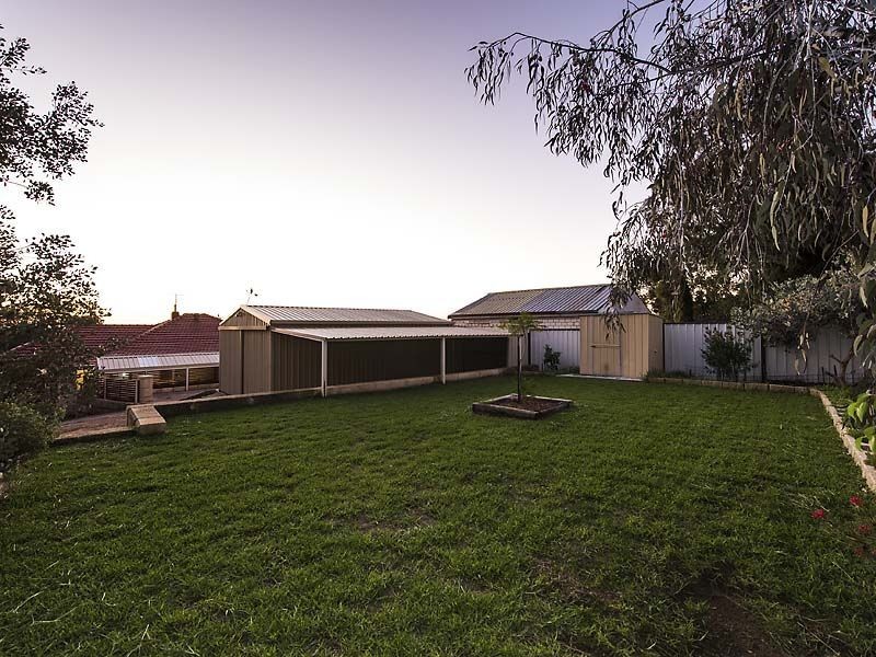 120 South Western Highway, Mount Richon WA 6112
