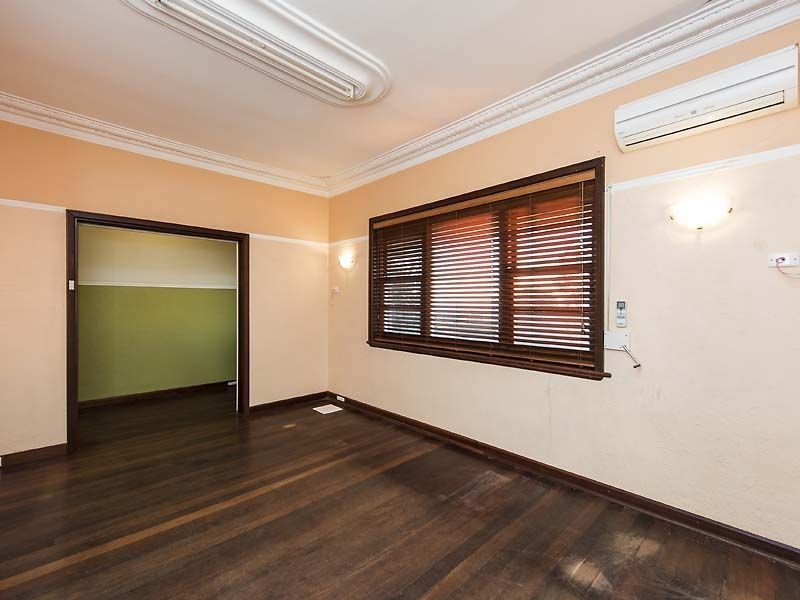 120 South Western Highway, Mount Richon WA 6112