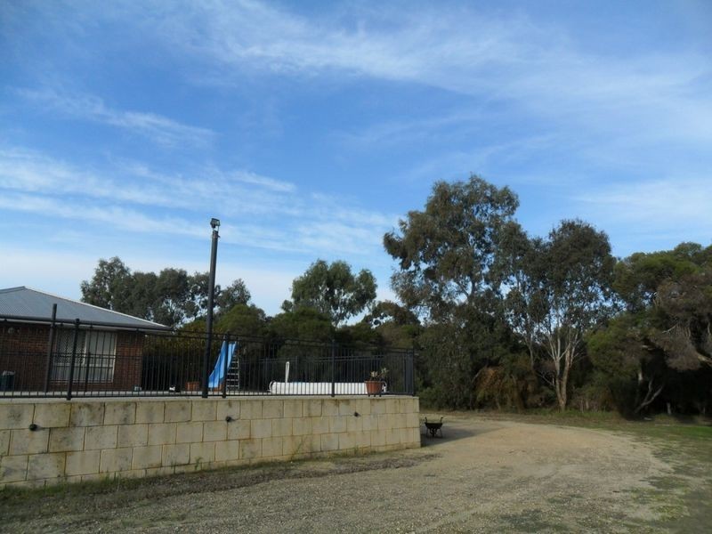 74 Harper Road, Banjup WA 6164