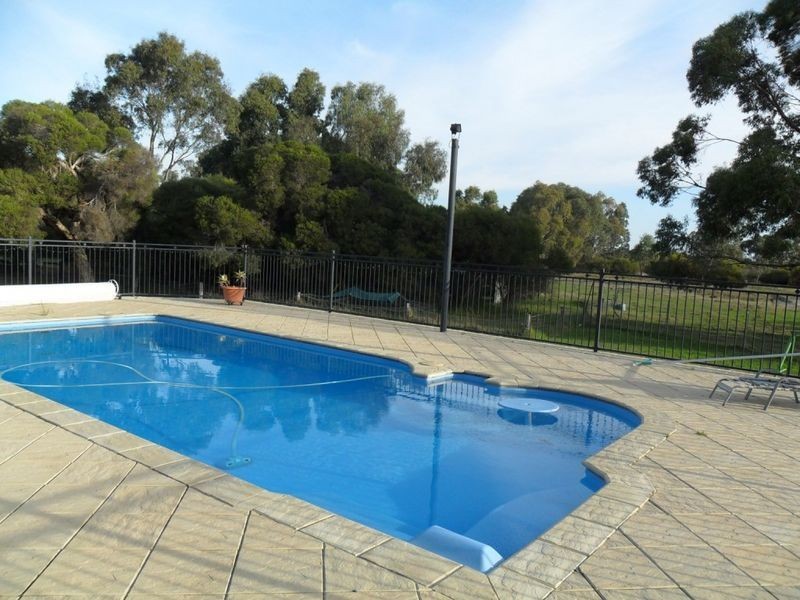 74 Harper Road, Banjup WA 6164