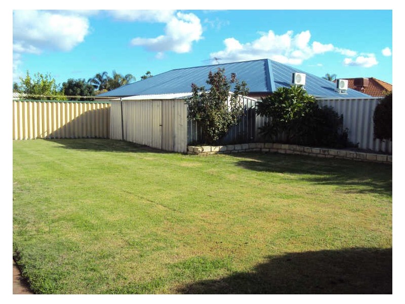 17 Bree Close, Atwell WA 6164