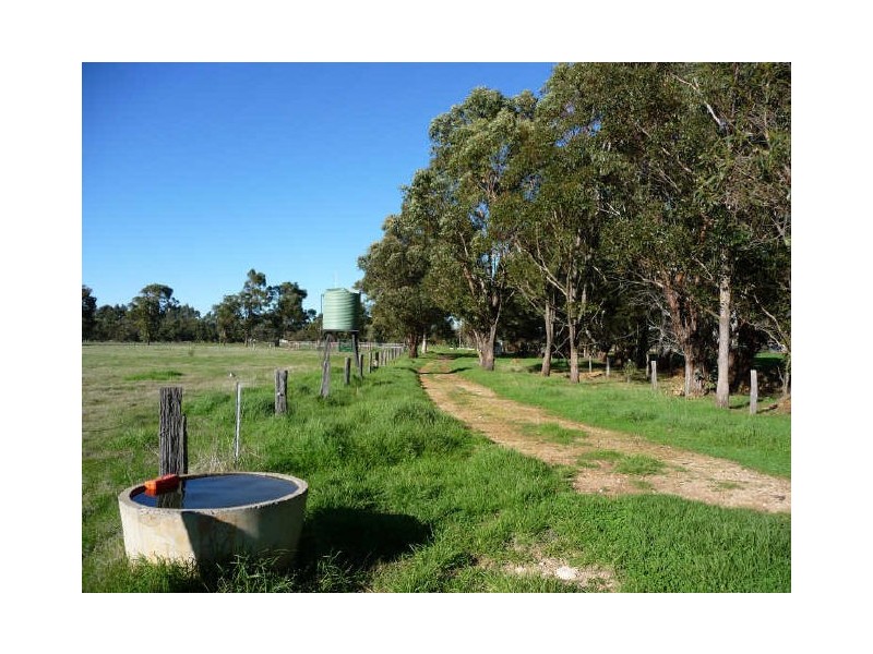 128 Richardson Rd, Serpentine WA 6125